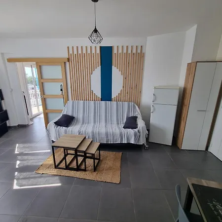 Le Triton Saint-Cyprien (Pyrenees-Orientales)