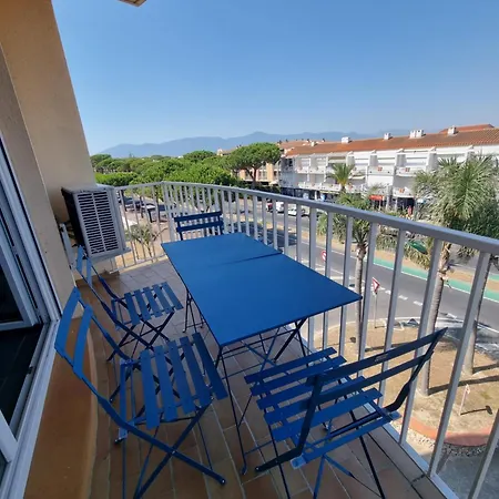 Le Triton Apartment *